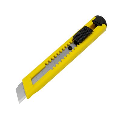 Kniv med 18 mm knivblad og autolås